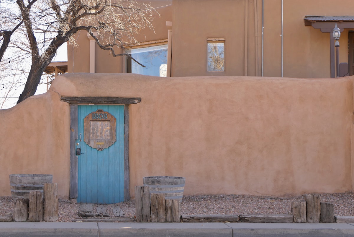 Pueblo Revival Style Homes: A Complete Guide to Southwestern Adobe Architecture