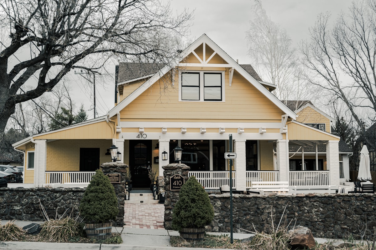 what is a craftsman style home